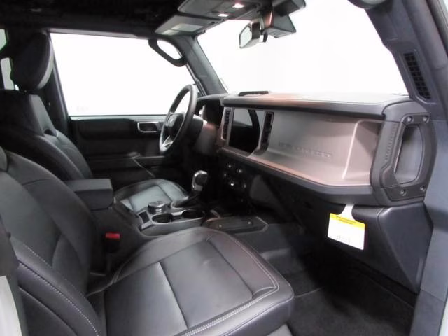 2026 Avalanche Gray Ford Bronco Outer Banks 4X4 SUV