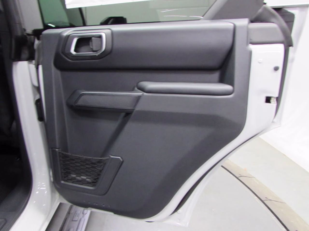 2026 Avalanche Gray Ford Bronco Outer Banks 4X4 SUV