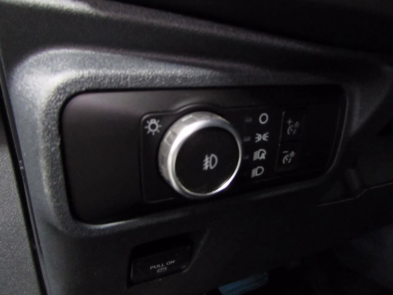 2026 Avalanche Gray Ford Bronco Outer Banks 4X4 SUV