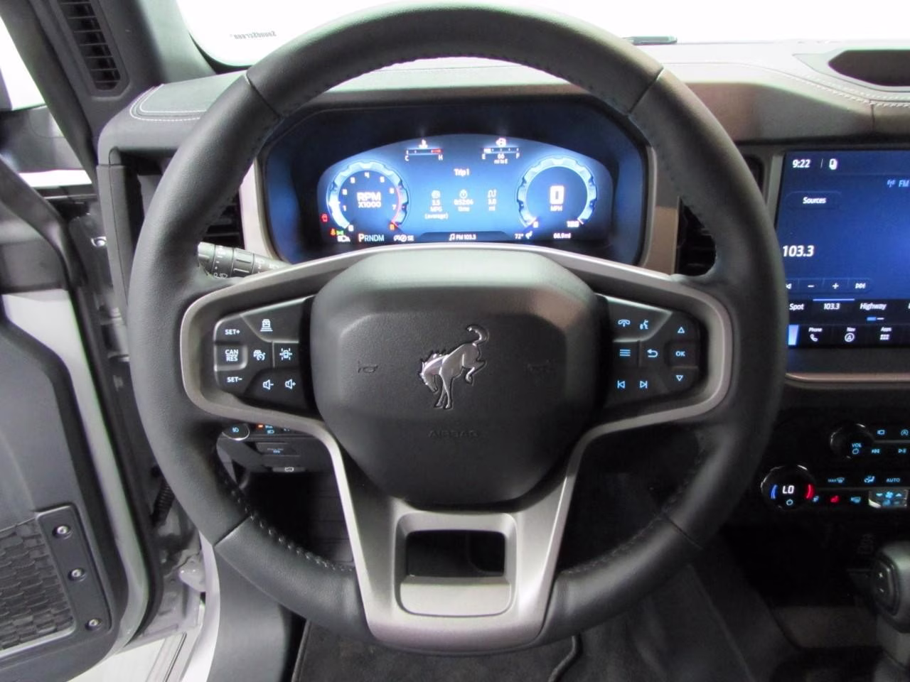 2026 Avalanche Gray Ford Bronco Outer Banks 4X4 SUV
