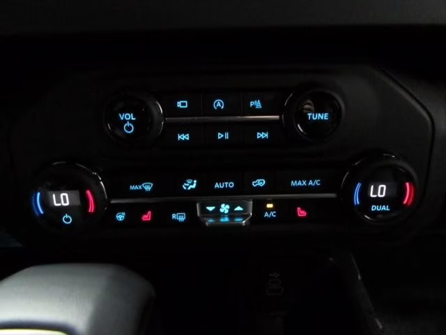 2026 Avalanche Gray Ford Bronco Outer Banks 4X4 SUV