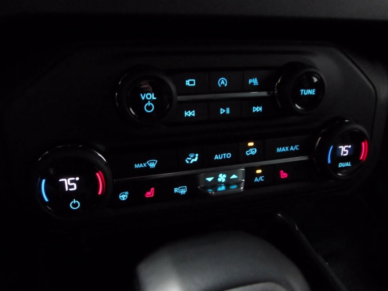 2026 Avalanche Gray Ford Bronco Outer Banks 4X4 SUV