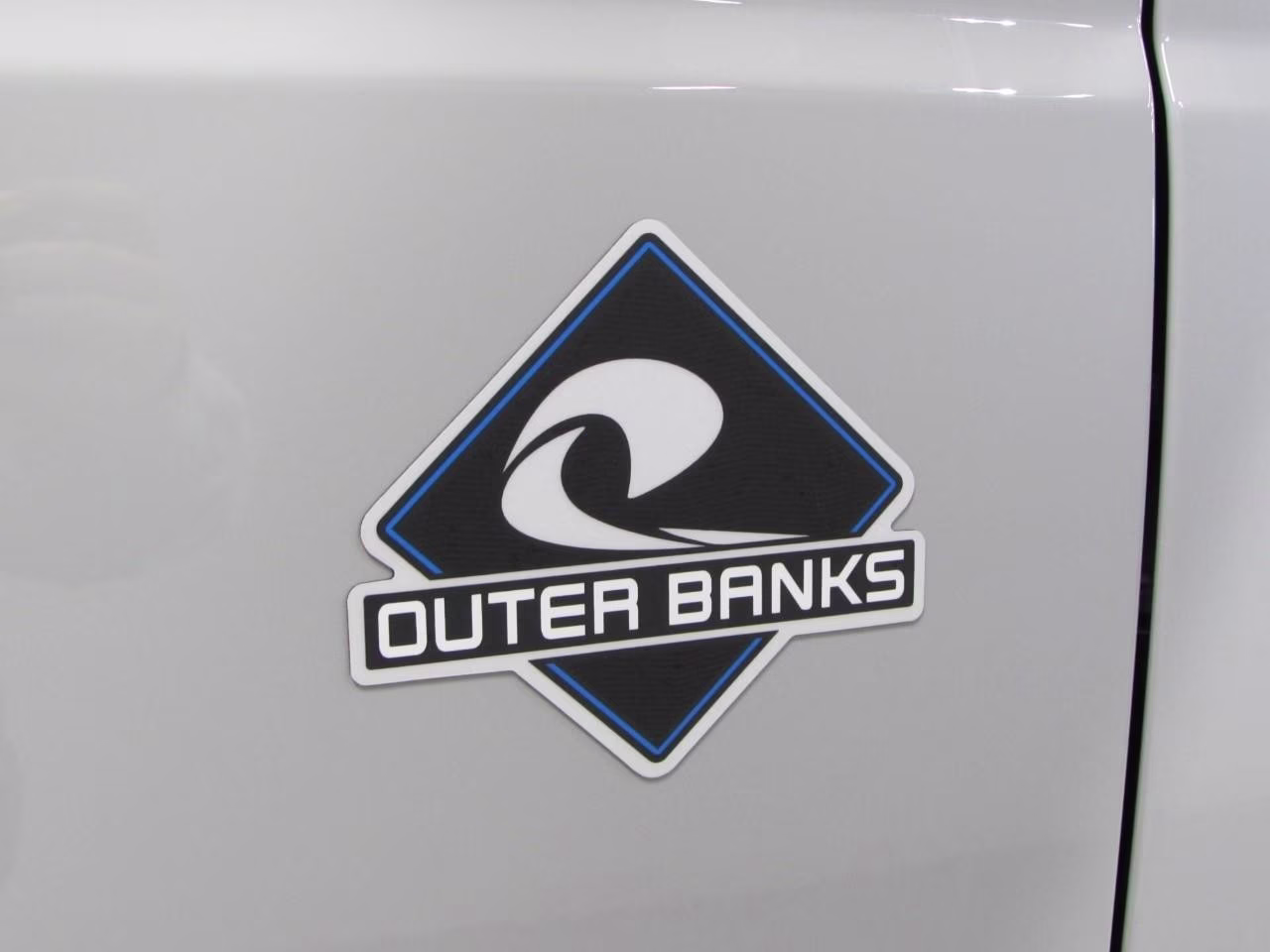 2026 Avalanche Gray Ford Bronco Outer Banks 4X4 SUV