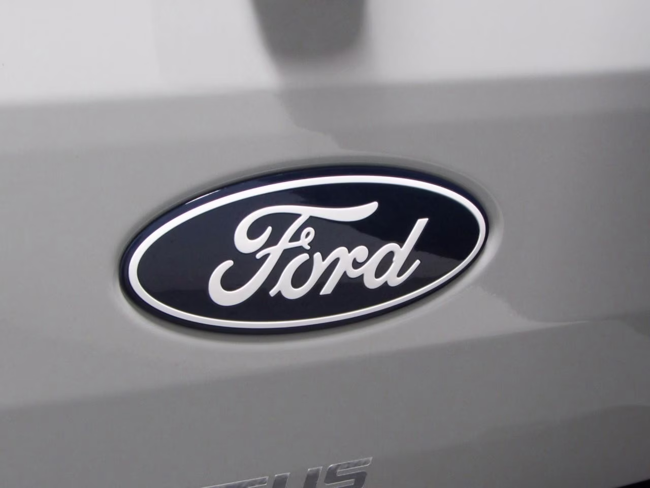 2026 Avalanche Gray Ford Bronco Outer Banks 4X4 SUV