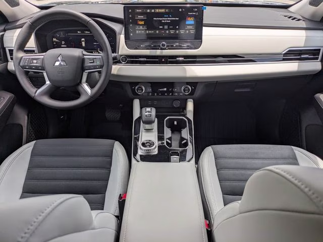2025 Black Diamond Mitsubishi Outlander SE AWD SUV