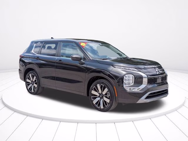 2025 Black Diamond Mitsubishi Outlander SE AWD SUV