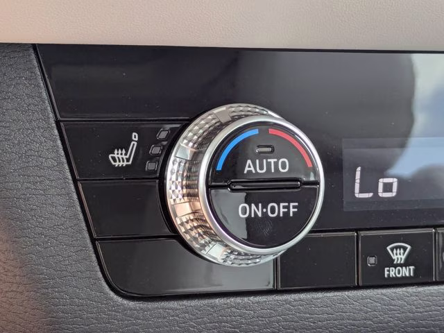 2025 Black Diamond Mitsubishi Outlander SE AWD SUV