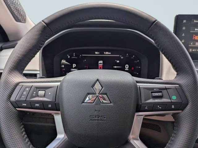 2025 Black Diamond Mitsubishi Outlander SE AWD SUV