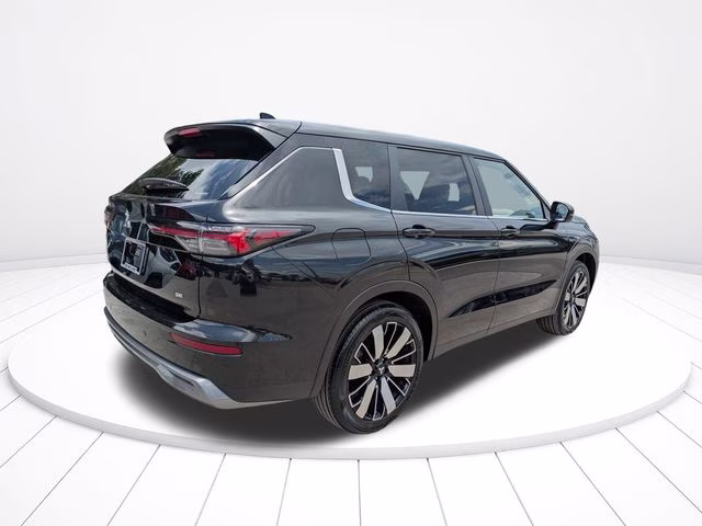 2025 Black Diamond Mitsubishi Outlander SE AWD SUV
