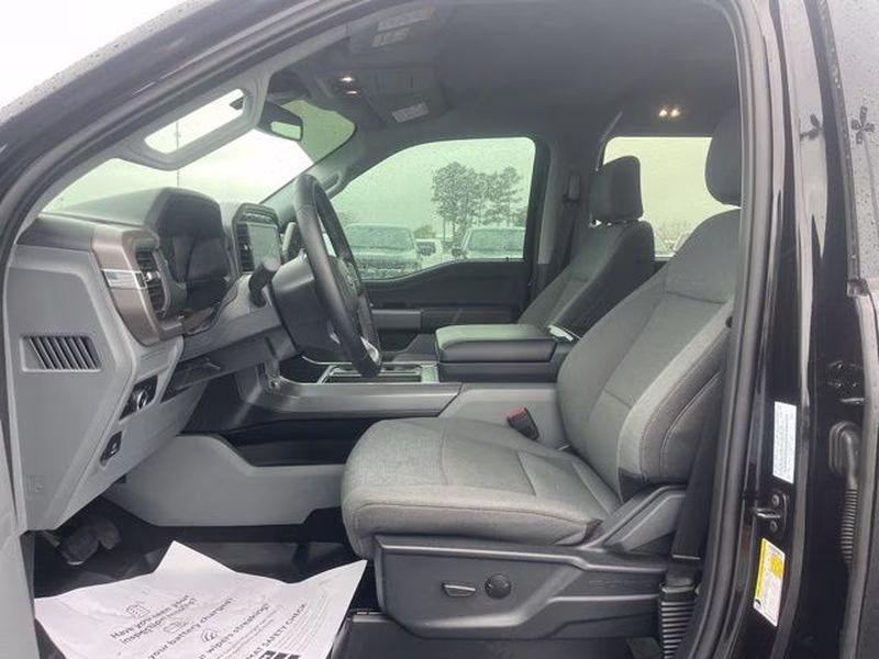 2024 Agate Black Metallic Ford F-150 XLT 4X4 Truck