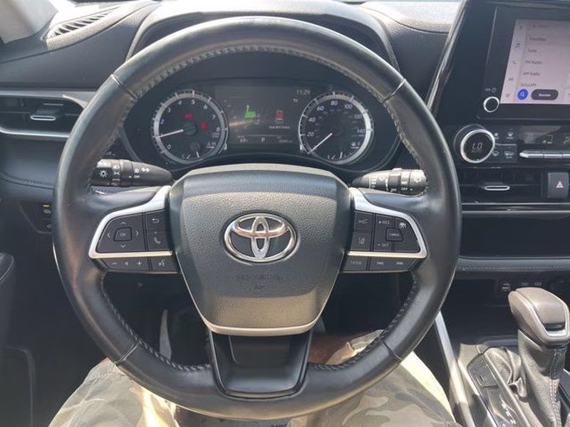 2023 Midnight Black Metallic Toyota Highlander LE FWD SUV