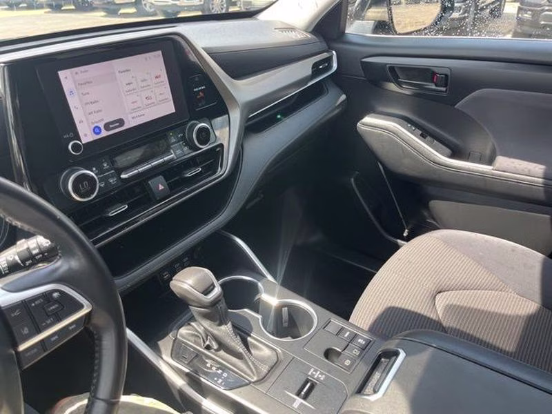 2023 Midnight Black Metallic Toyota Highlander LE FWD SUV