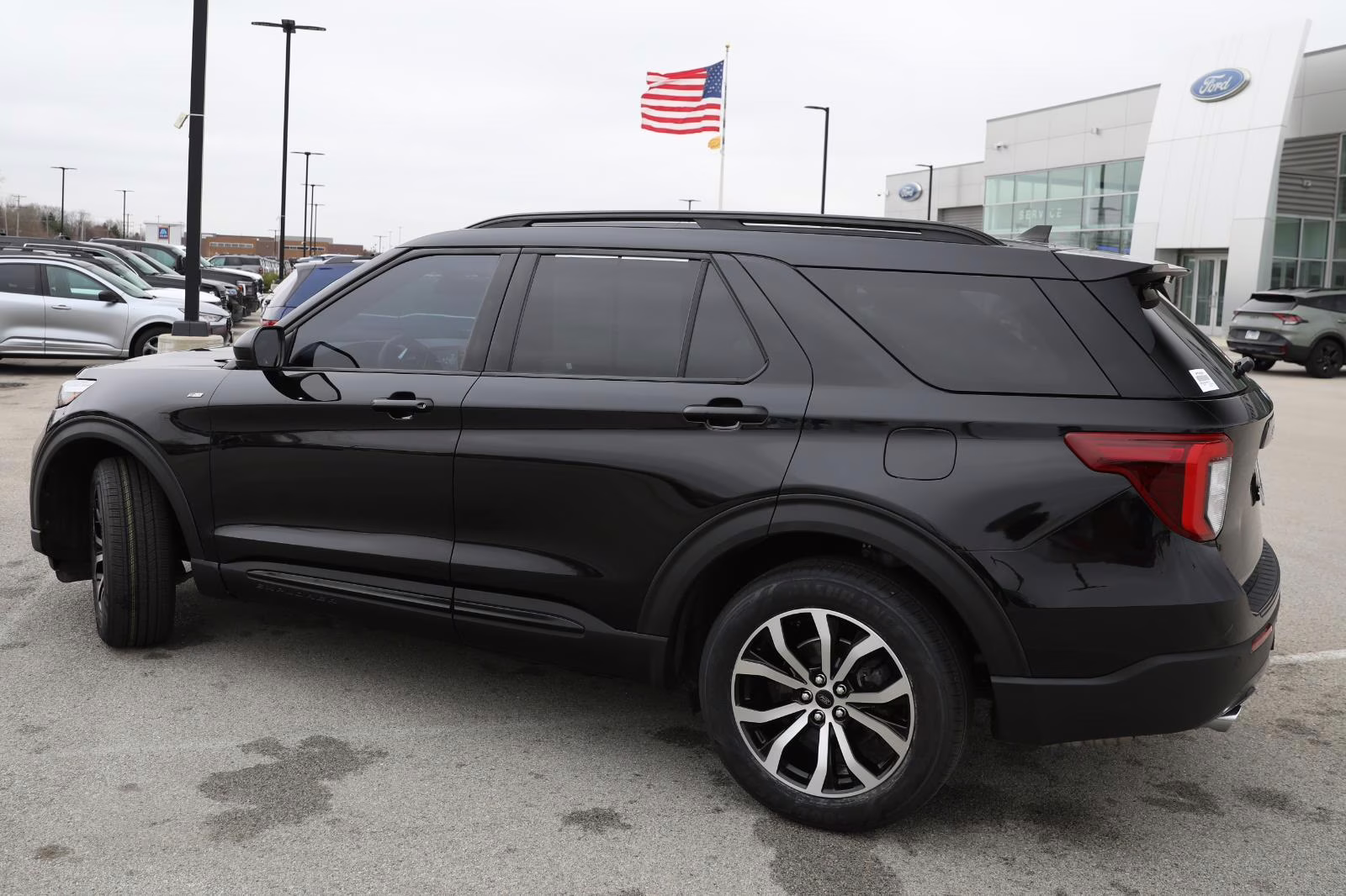 2022 Agate Black Ford Explorer ST-Line 4X4 SUV