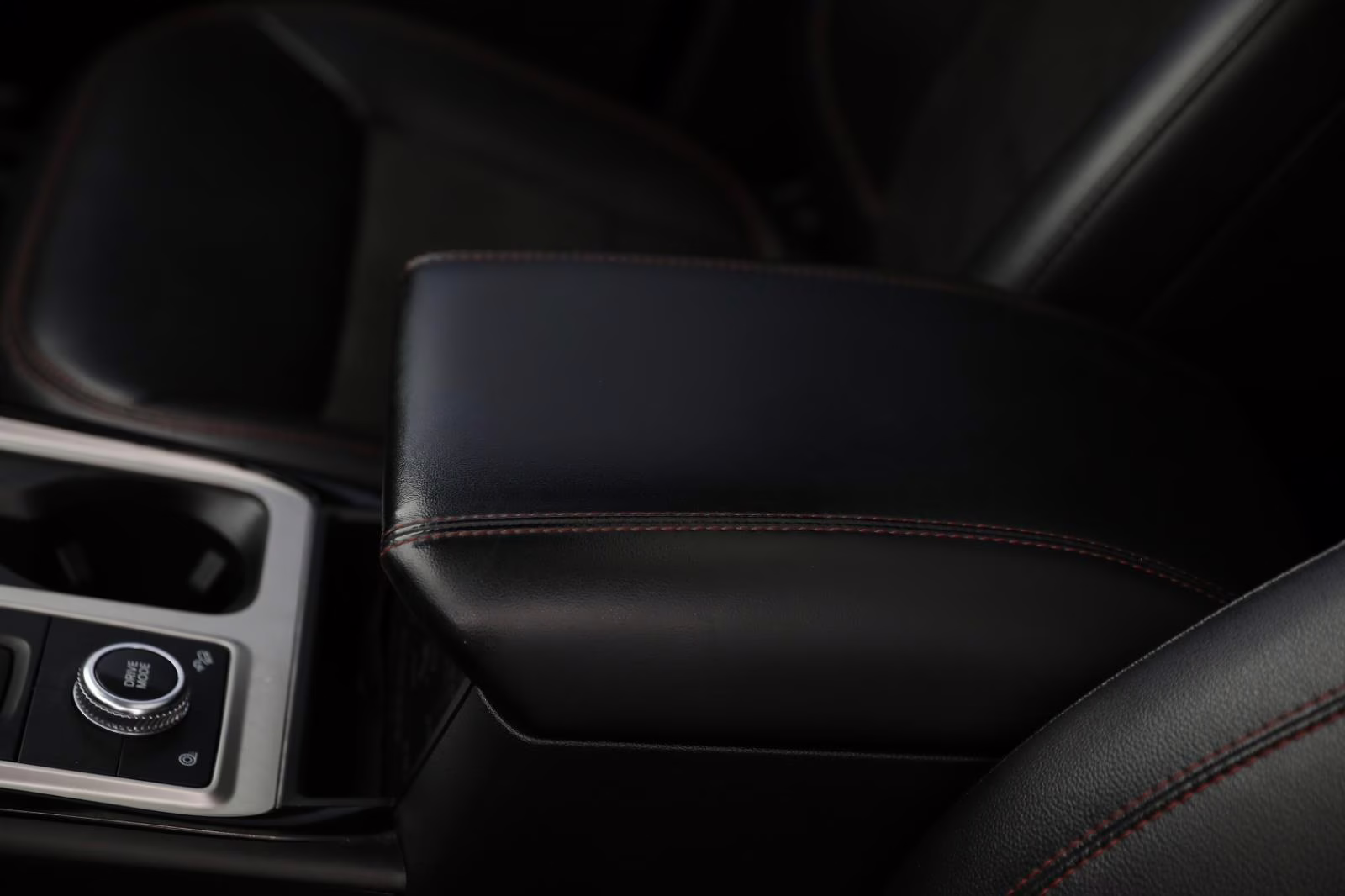 2022 Agate Black Ford Explorer ST-Line 4X4 SUV