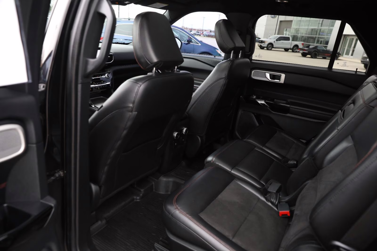 2022 Agate Black Ford Explorer ST-Line 4X4 SUV