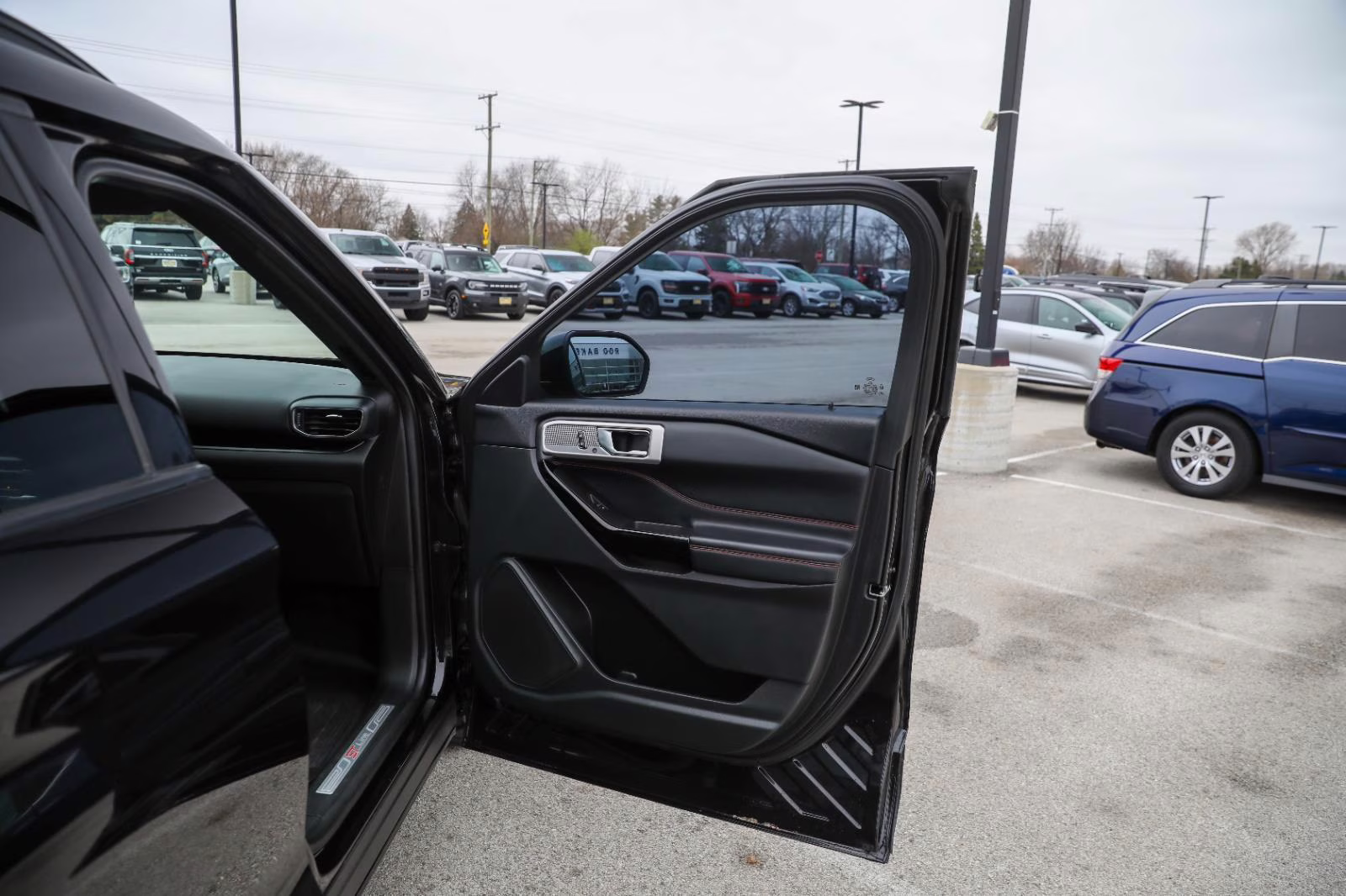 2022 Agate Black Ford Explorer ST-Line 4X4 SUV