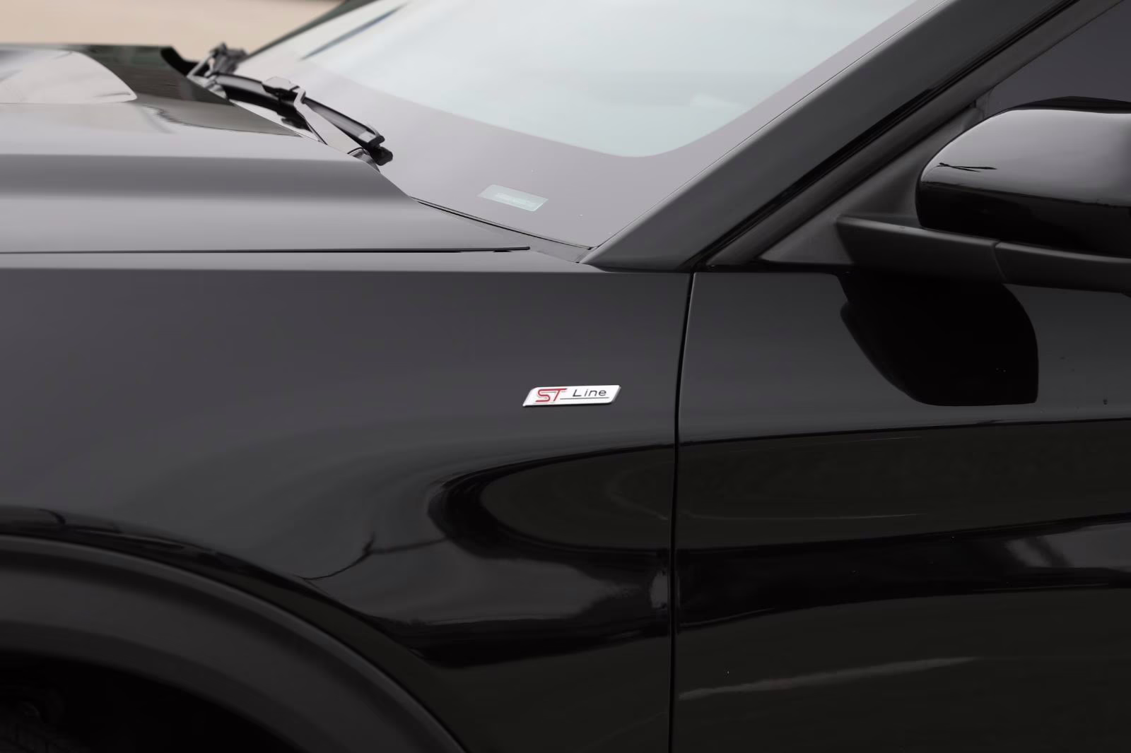 2022 Agate Black Ford Explorer ST-Line 4X4 SUV