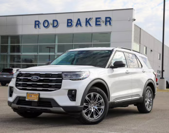 2025 Star White Metallic Tri-Coat Ford Explorer Active 4X4 SUV