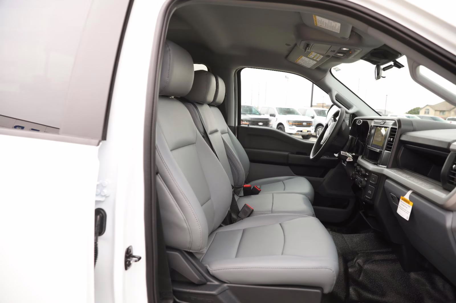 2026 Oxford White Ford Super Duty F-250 SRW XL 4X4 Truck