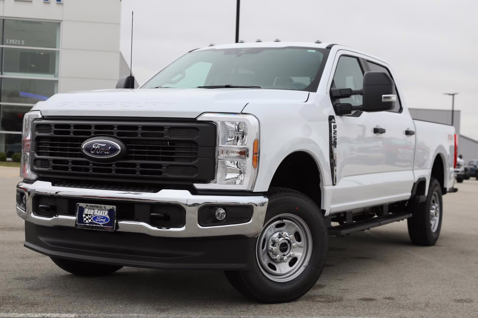 2026 Oxford White Ford Super Duty F-250 SRW XL 4X4 Truck