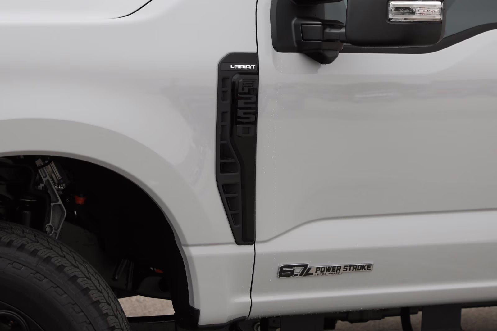 2026 Avalanche Ford Super Duty F-250 SRW LARIAT 4X4 Truck