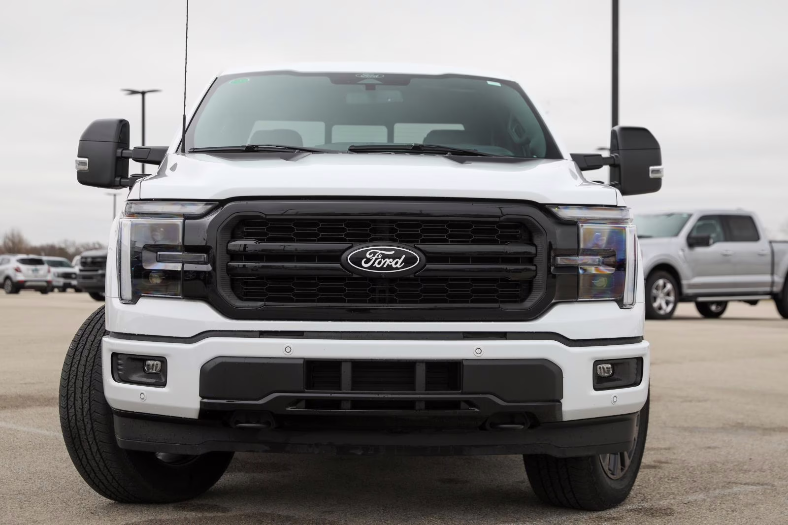 2025 Oxford White Ford F-150 LARIAT 4X4 Truck