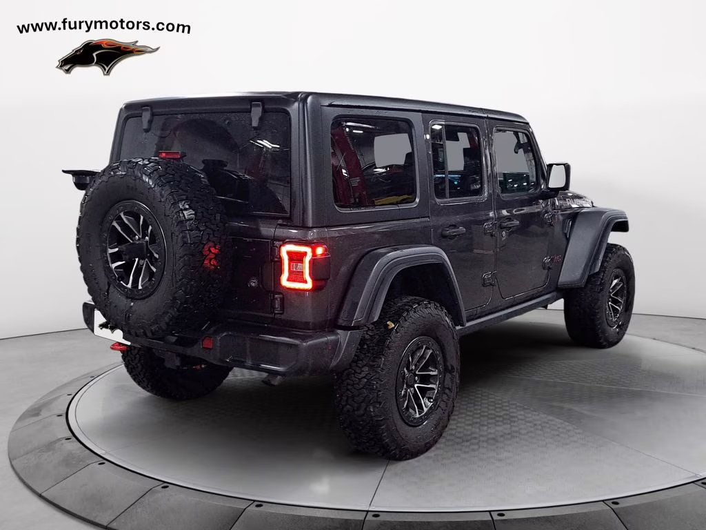 2024 Granite Crystal Metallic Clearcoat Jeep Wrangler Rubicon w/Tech & 35in Tire Pkg 4X4 SUV