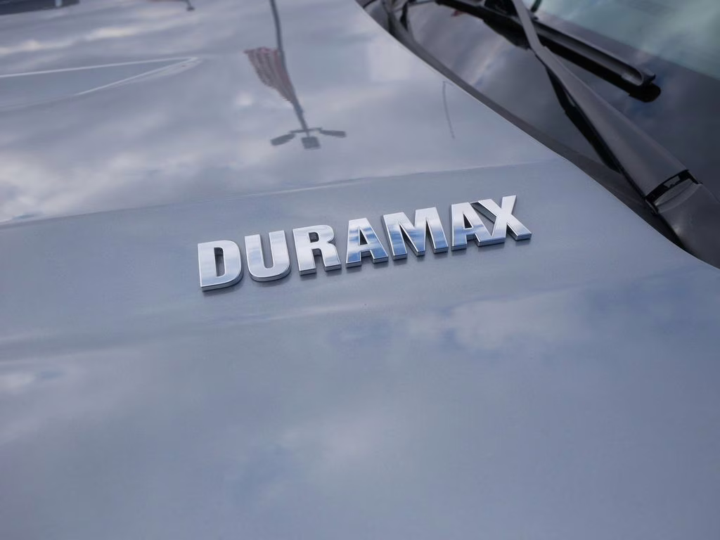 2025 Sterling Gray Metallic Chevrolet Silverado 1500 High Country 4X4 Truck