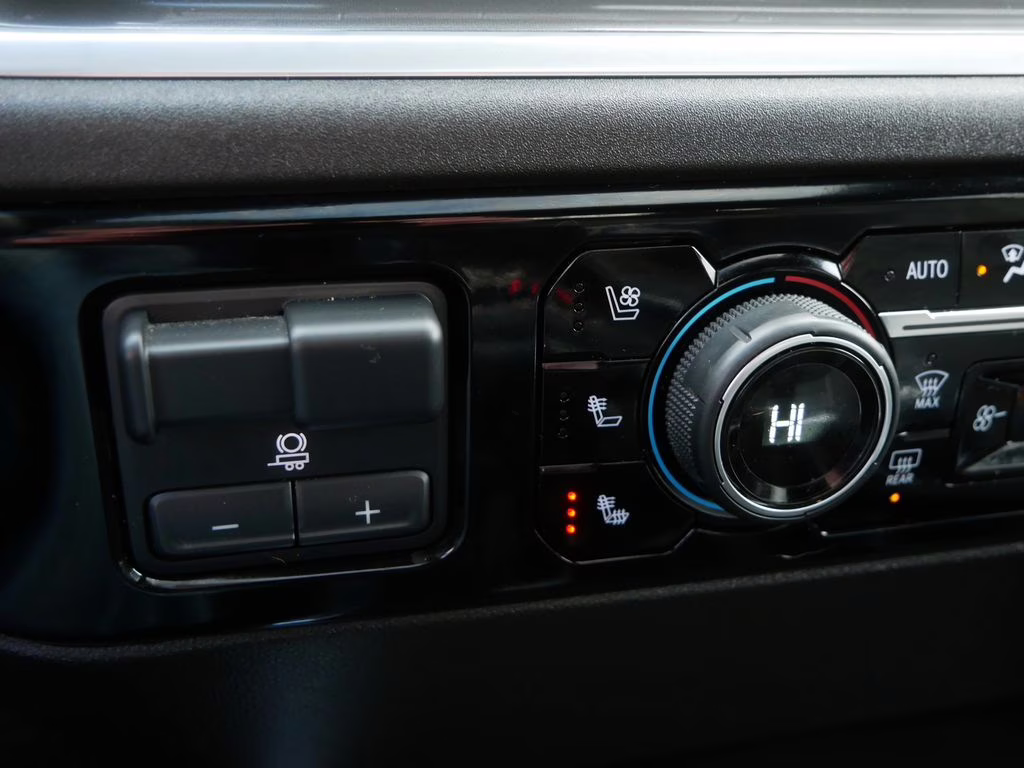 2025 Sterling Gray Metallic Chevrolet Silverado 1500 High Country 4X4 Truck