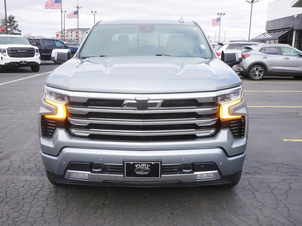 2025 Sterling Gray Metallic Chevrolet Silverado 1500 High Country 4X4 Truck