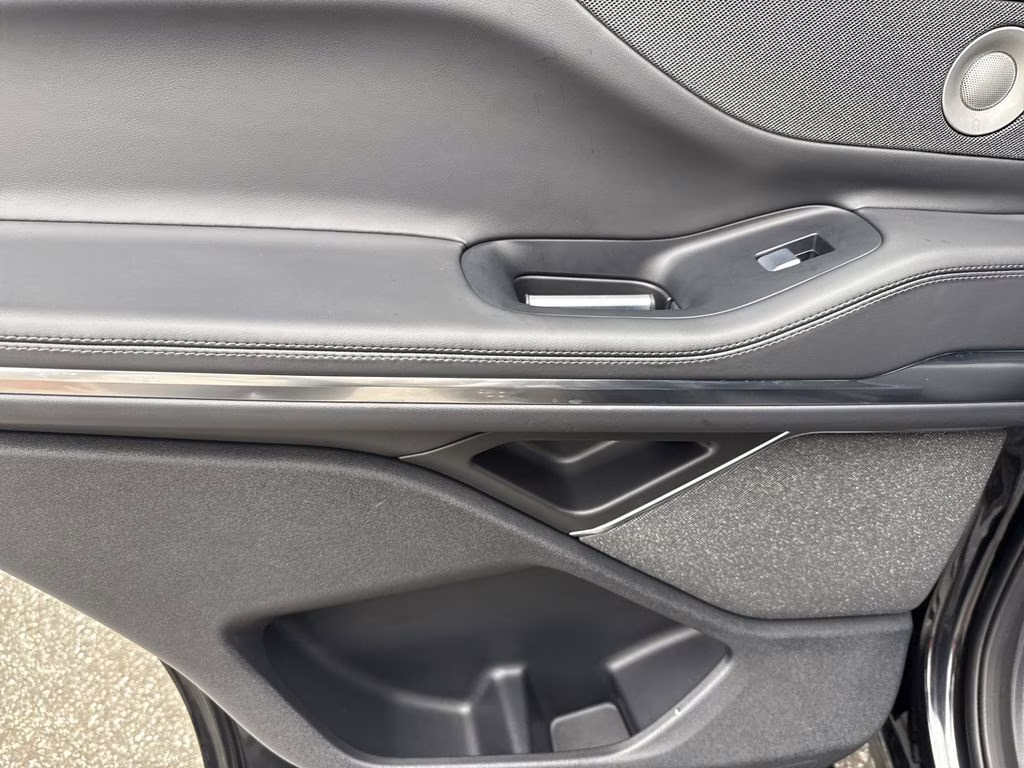 2025 Infinite Black Metallic Clearcoat Lincoln Navigator Reserve 4X4 SUV