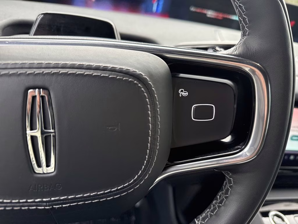 2025 Infinite Black Metallic Clearcoat Lincoln Navigator Reserve 4X4 SUV