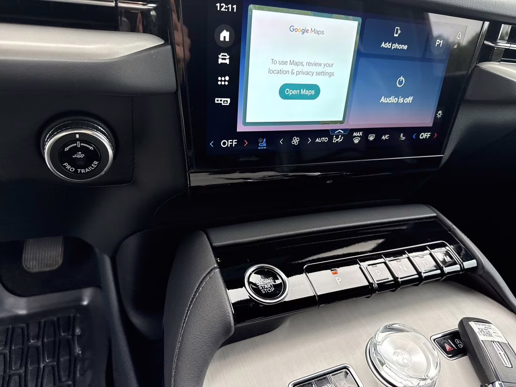 2025 Infinite Black Metallic Clearcoat Lincoln Navigator Reserve 4X4 SUV