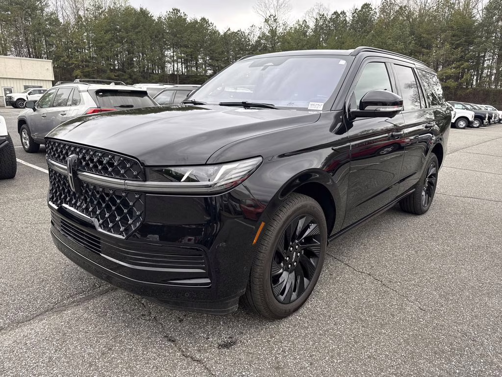 2025 Infinite Black Metallic Clearcoat Lincoln Navigator Reserve 4X4 SUV