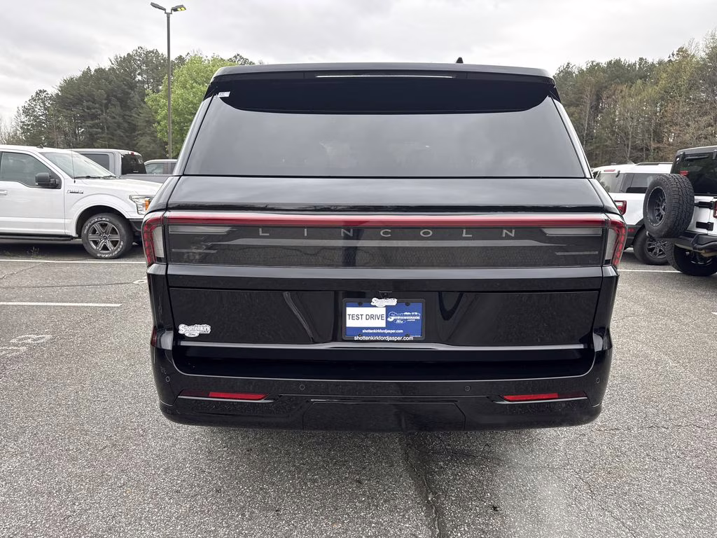 2025 Infinite Black Metallic Clearcoat Lincoln Navigator Reserve 4X4 SUV