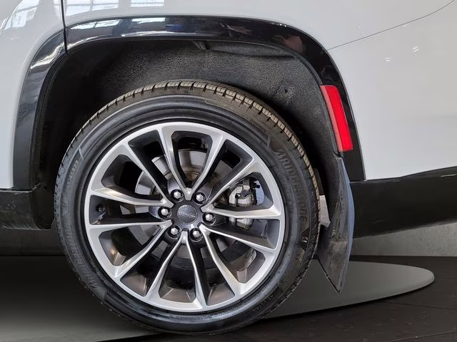 2024 Bright White Clearcoat Jeep Wagoneer Series II 4X4 SUV