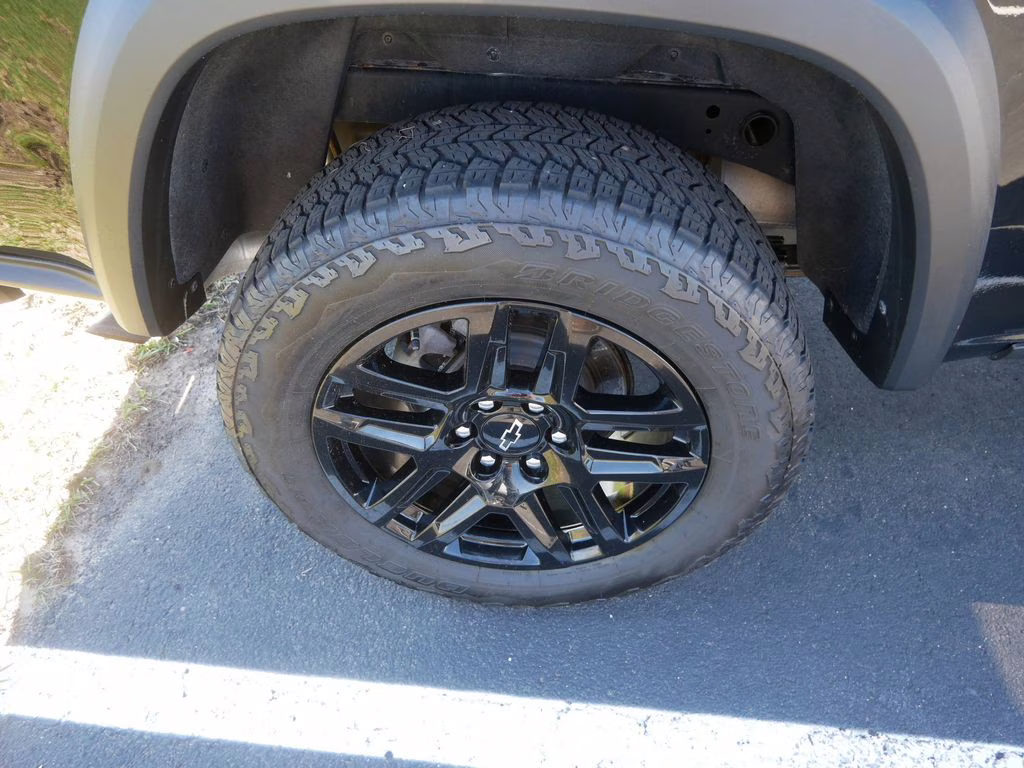 2023 Black Chevrolet Colorado Trail Boss 4X4 Truck