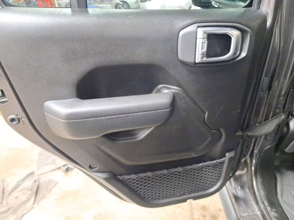 2024 Granite Crystal Metallic Clearcoat Jeep Wrangler Rubicon X 4X4 SUV