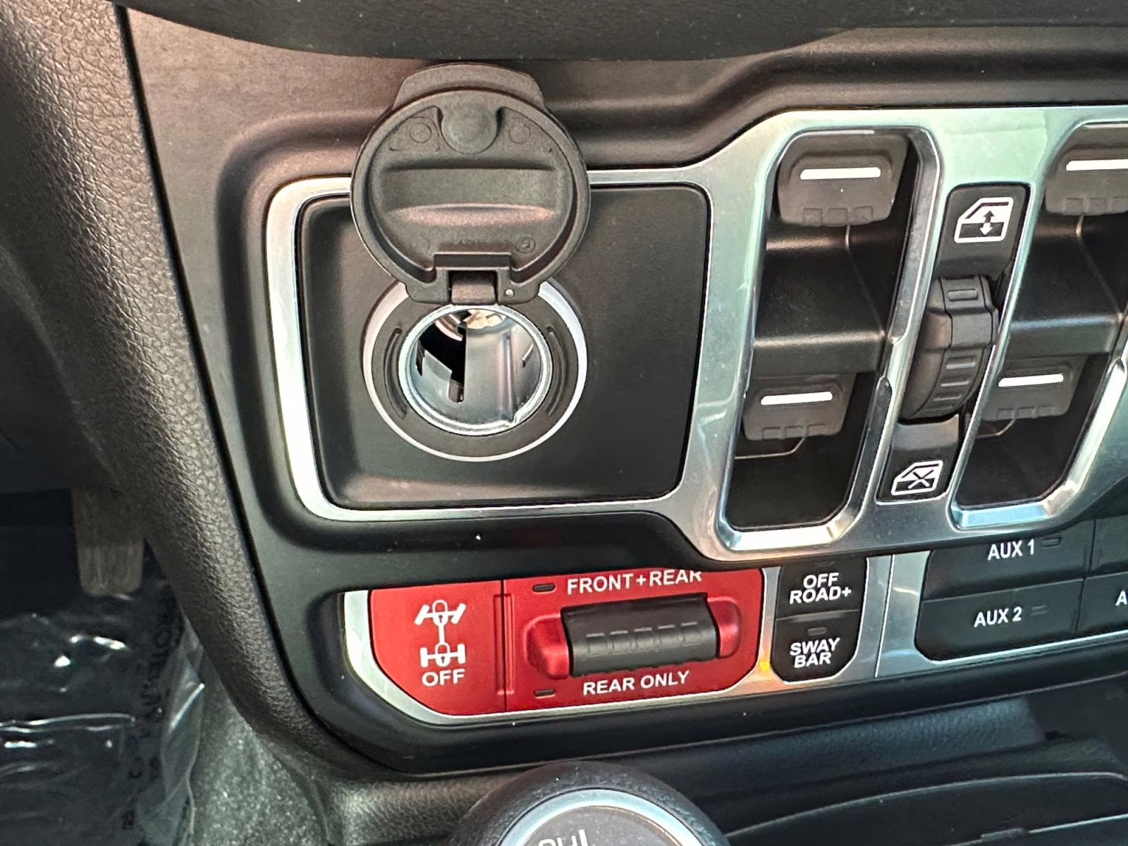 2024 Black Clearcoat Jeep Wrangler Rubicon 4X4 SUV