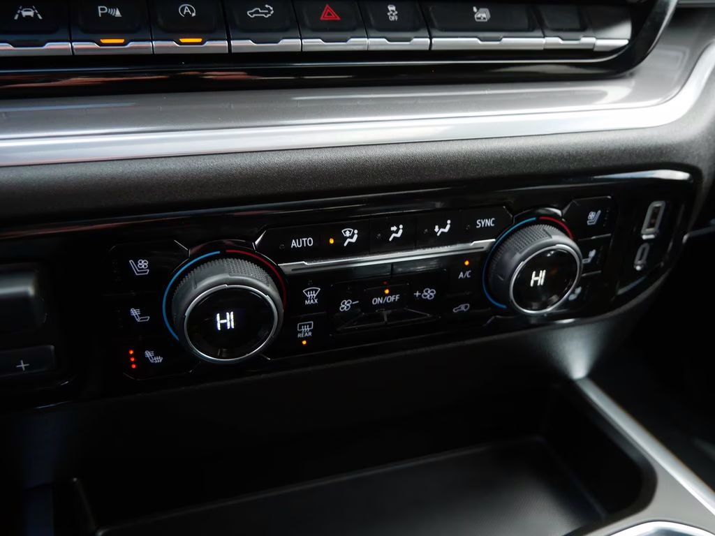 2025 Sterling Gray Metallic Chevrolet Silverado 1500 High Country 4X4 Truck