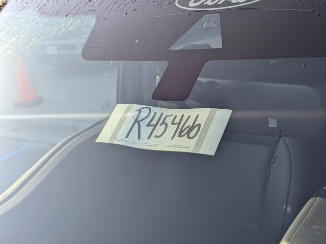 2026 Avalanche Ford Super Duty F-250 SRW LARIAT 4X4 Truck