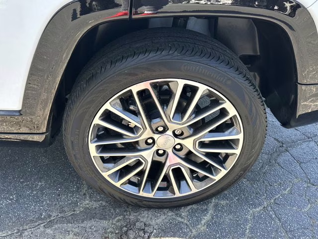 2023 White Jeep Compass 4X4 SUV