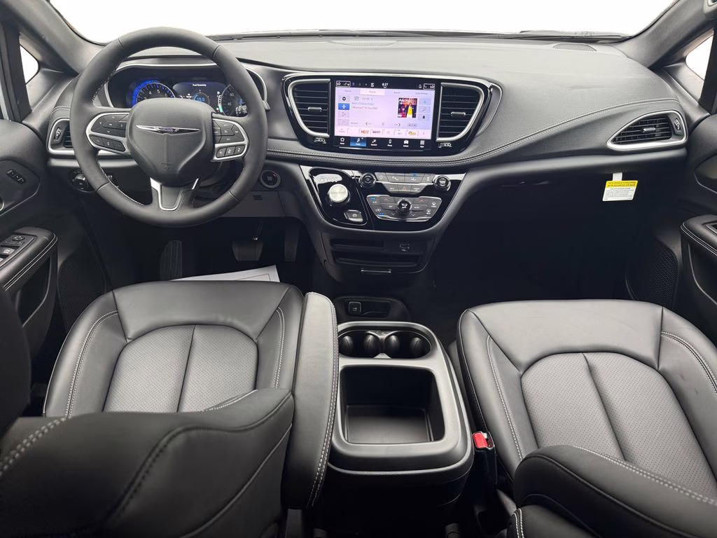 2026 Silver Mist Clearcoat Chrysler Pacifica Select FWD Van