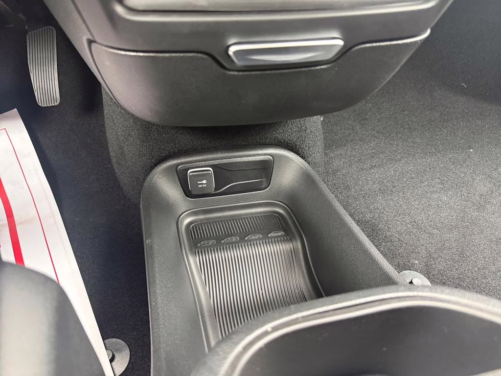 2026 Silver Mist Clearcoat Chrysler Pacifica Select FWD Van