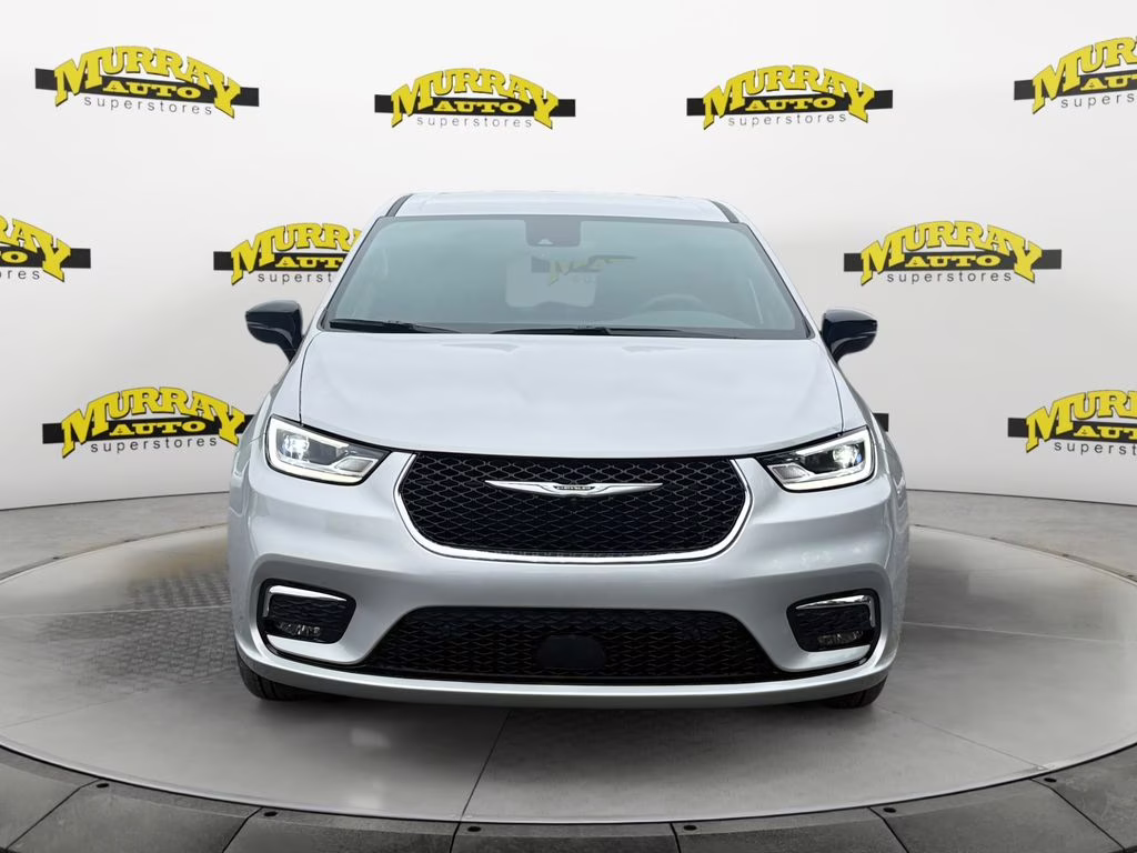 2026 Silver Mist Clearcoat Chrysler Pacifica Select FWD Van