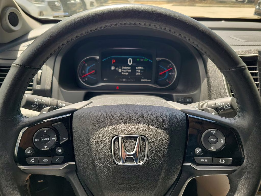 2021 Lunar Silver Metallic Honda Pilot Elite AWD SUV