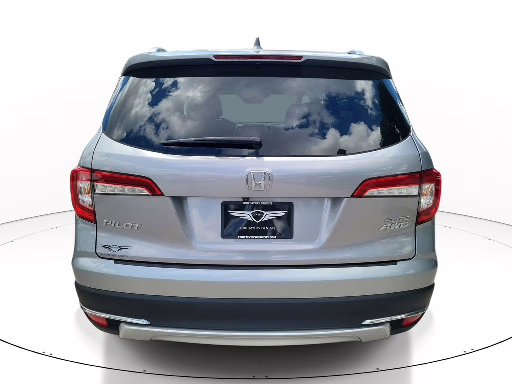 2021 Lunar Silver Metallic Honda Pilot Elite AWD SUV