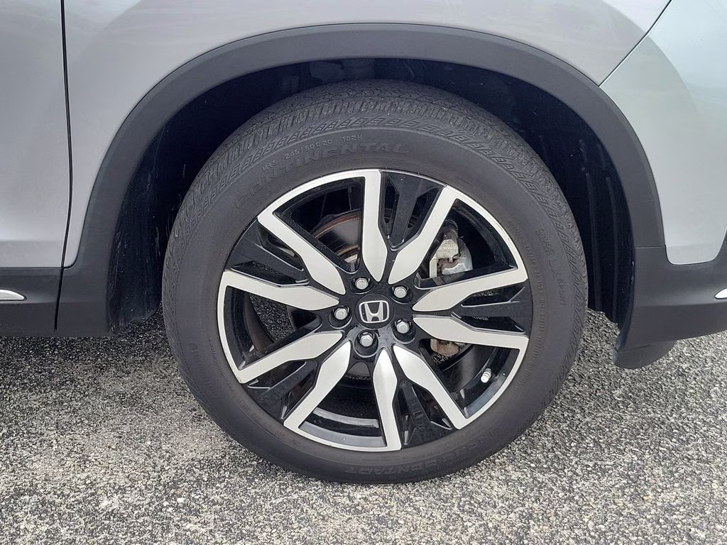2021 Lunar Silver Metallic Honda Pilot Elite AWD SUV