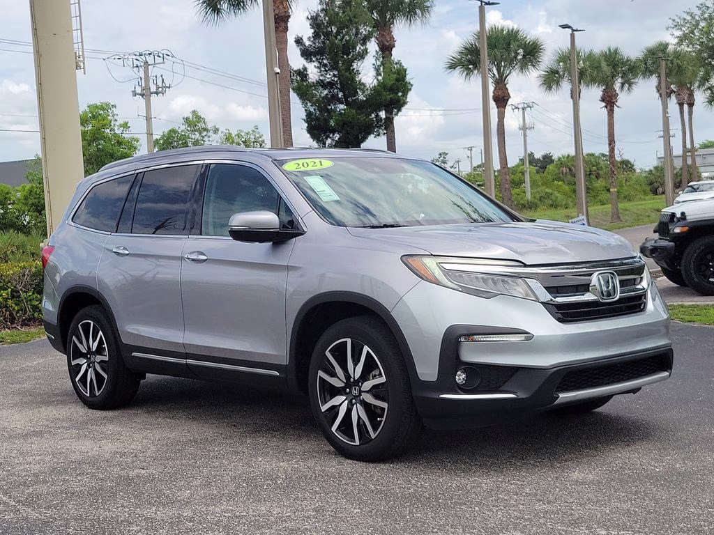 2021 Lunar Silver Metallic Honda Pilot Elite AWD SUV