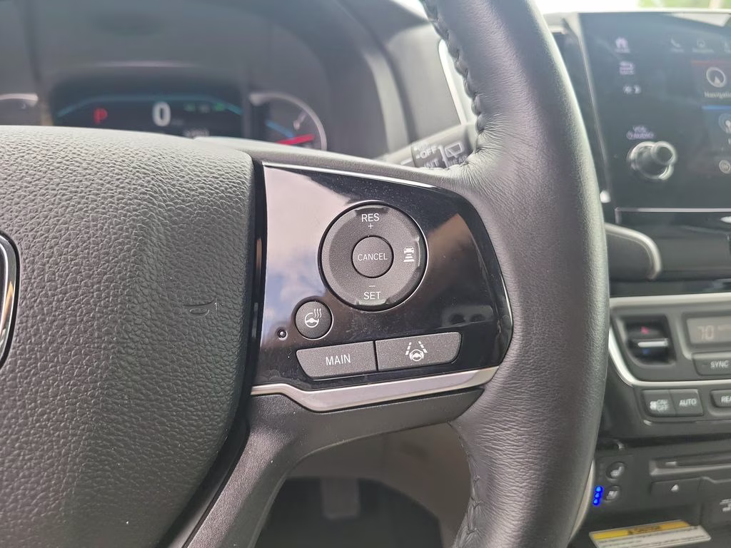 2021 Lunar Silver Metallic Honda Pilot Elite AWD SUV